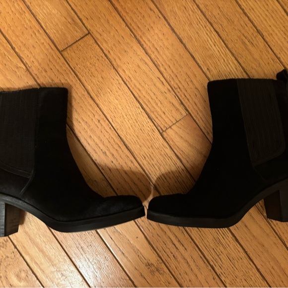 UGG Black Ankle Booties - Picture 5 of 10